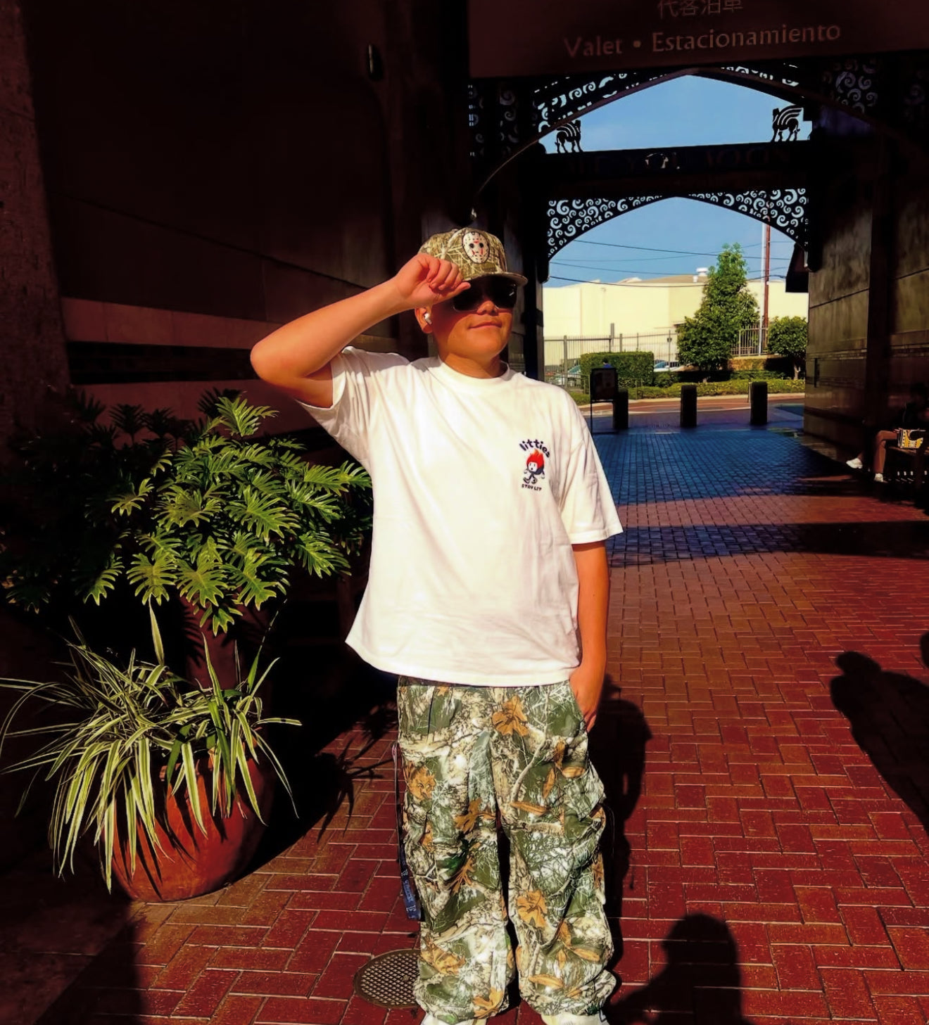 Litties Tee – What’s Poppin’ Edition